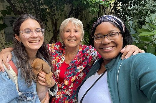 study abroad students in buenos aires with host mom