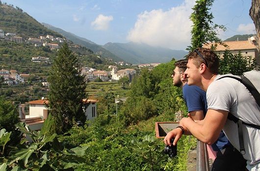 study abroad students in italy visit the amalfi coast