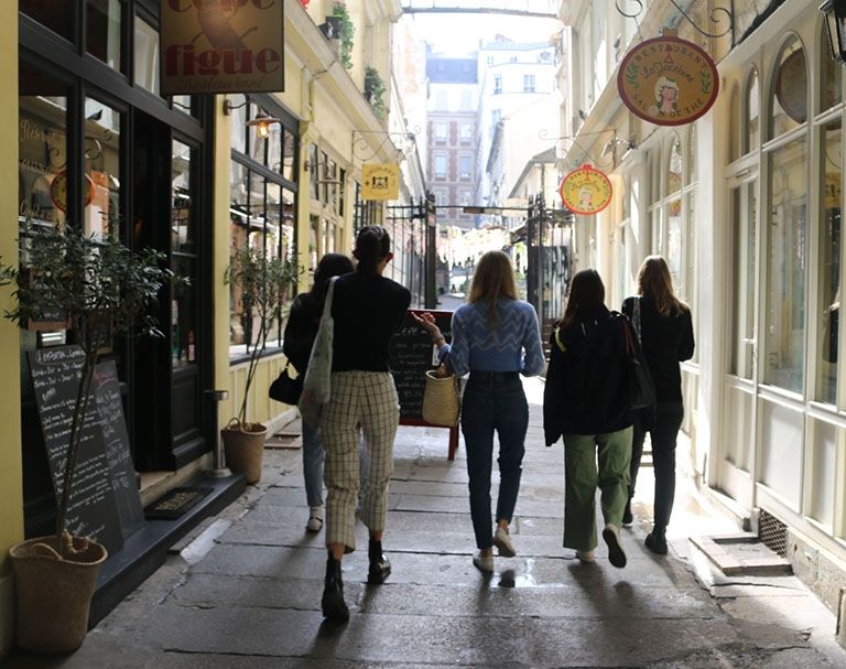 paris students exploring the street