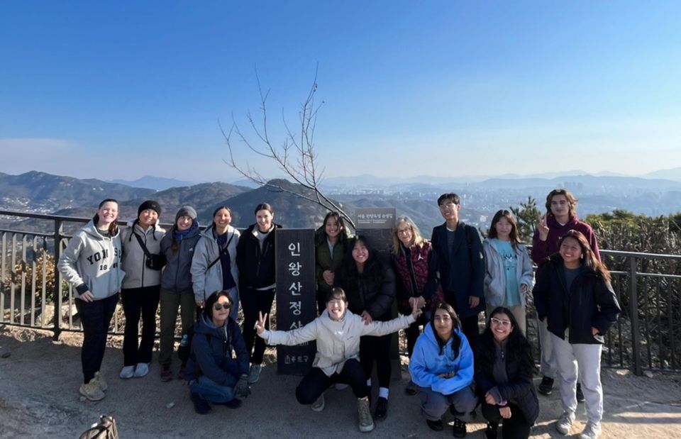 seoul city wall walk lookout