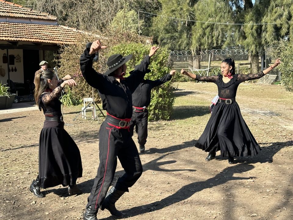 Folklore dancers