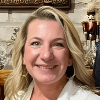Sophie Grimes, a CIEE BridgeUSA host mom from Oregon