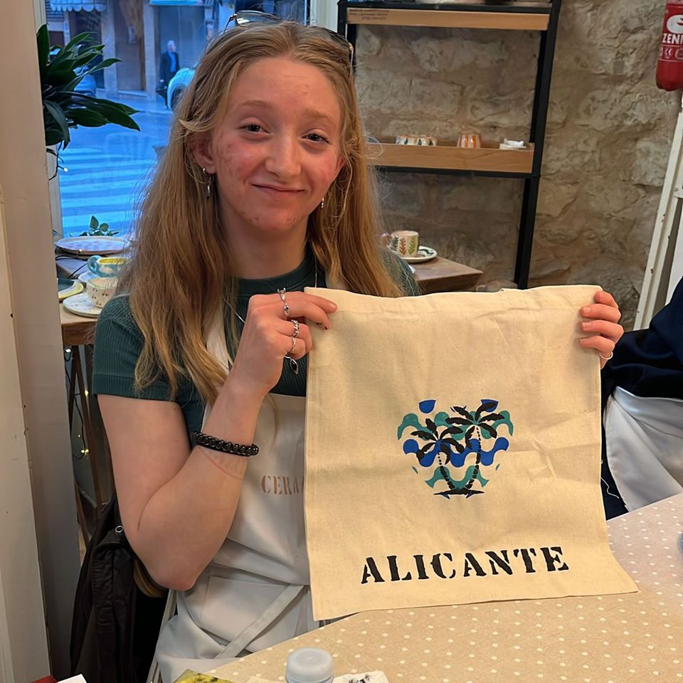 tote bag workshop abroad alicante
