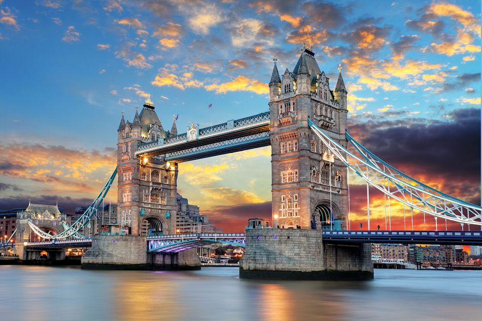 london-tower-bridge-sunset