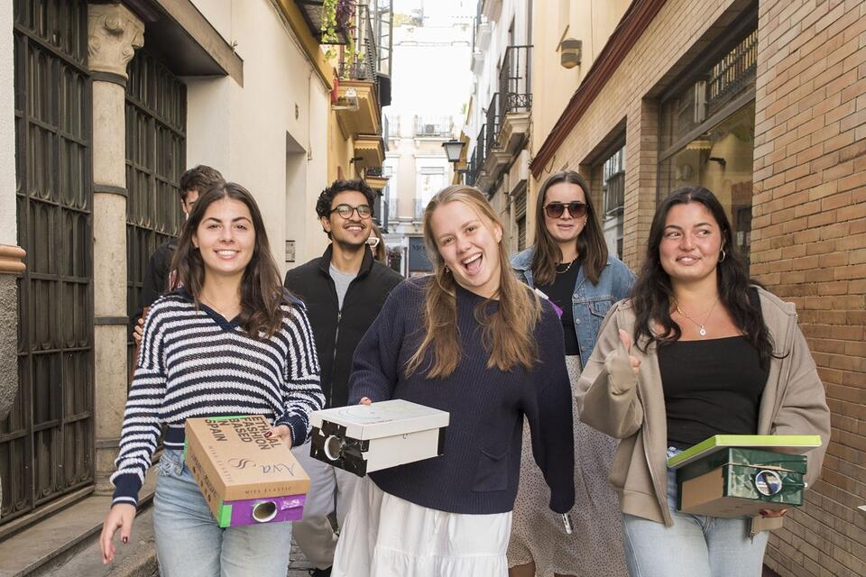 seville-photography-students-activity-camera-obscura