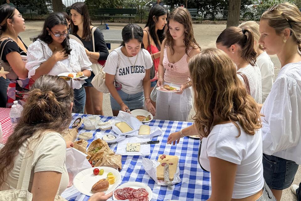 Female students talking during excursion to Loire Valley Château de Chenonceau